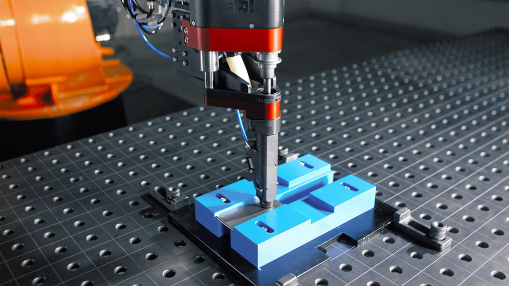 Automatic screwdrivers for flowdrilling screws - Stöger Automation